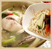 밀꽃 바지락 칼국수(구화산낙지)