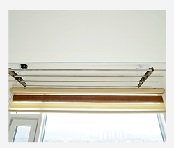 천장형 빨래건조대