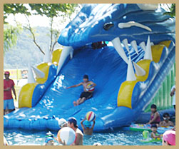 훼미리랜드 충무풀장